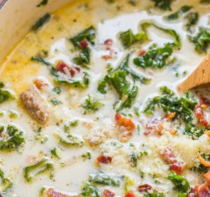 Zuppa Toscana (Potato Sausage Soup with Kale)